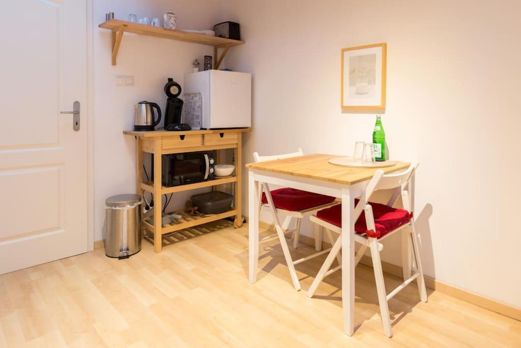 Apartment Wilhelmstr Fuer Bis Zu 3 Personen Bruehl  Exterior photo